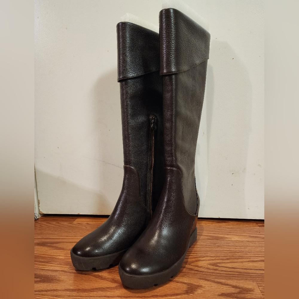 Max Studio Black Leather Knee High Boots SIZE 8.5